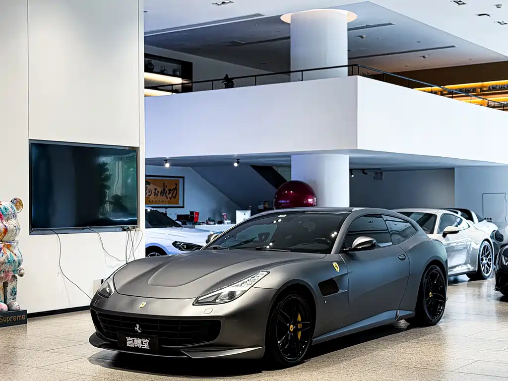 Ferrari GTC4Lusso