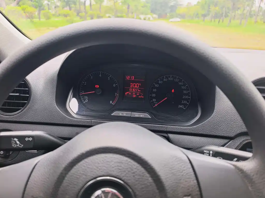 Volkswagen Jetta — миниатюра 13