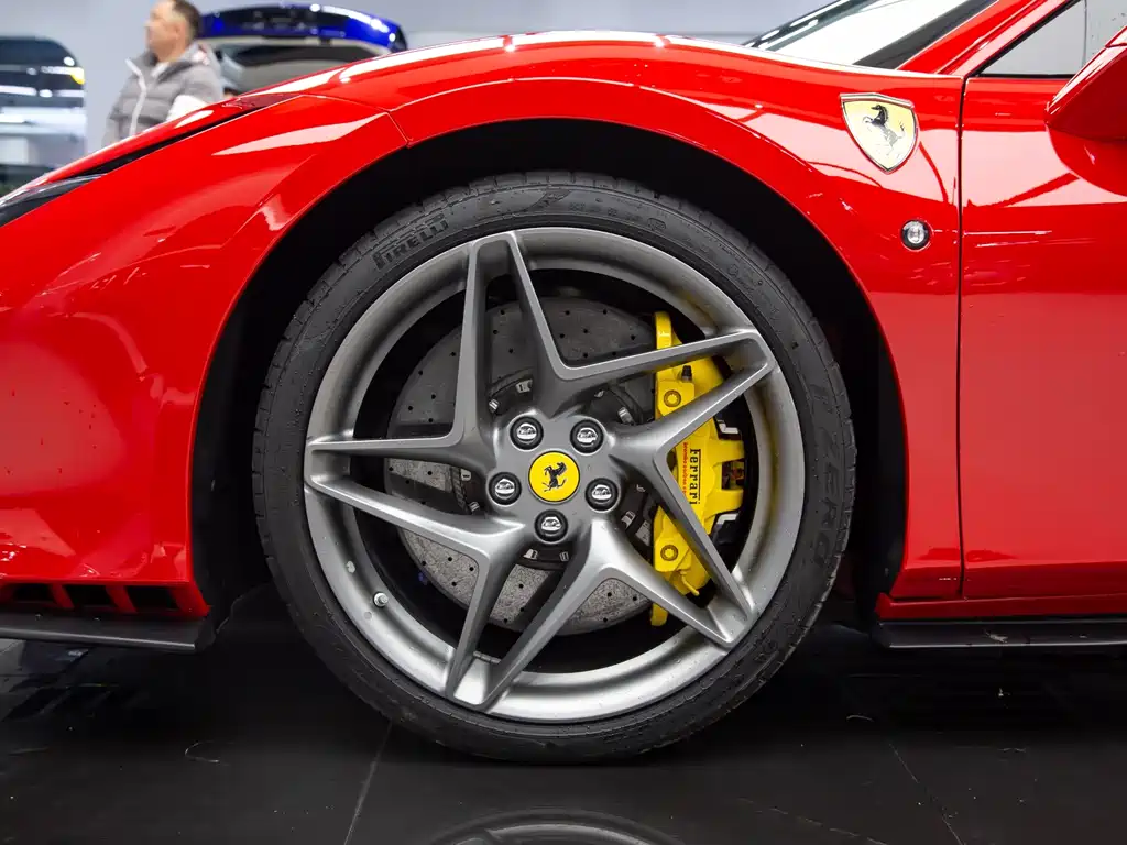 Ferrari F8 — миниатюра 12