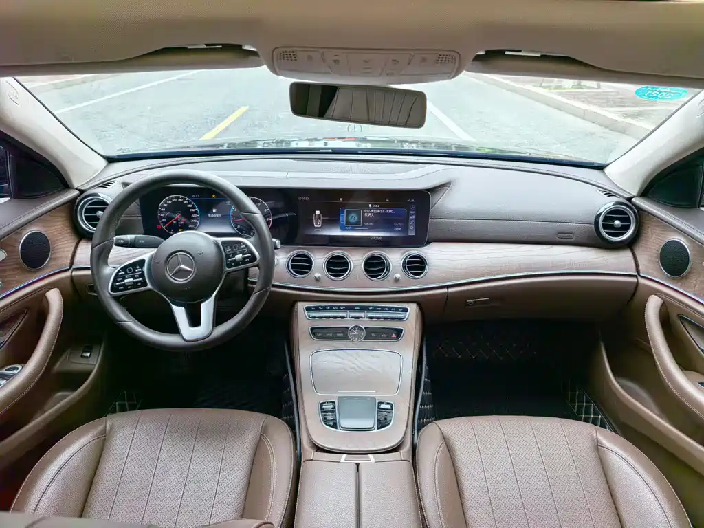 Mercedes-Benz E-Class E 2020 E 300 L Fashion