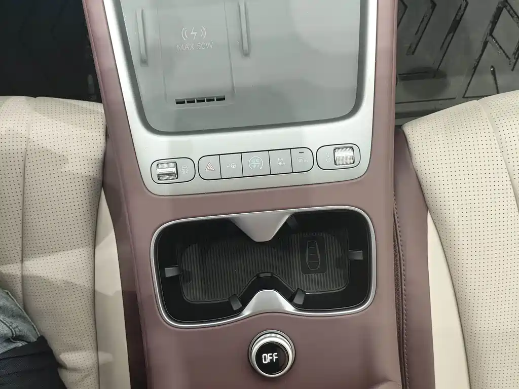 BYD Seal 07 DM-i — миниатюра 13