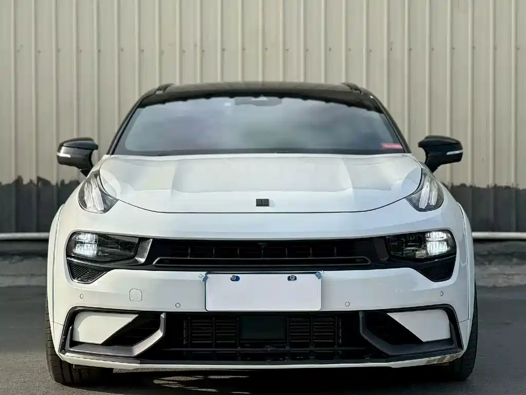 Lynk & Co 02 Hatchback — миниатюра 2