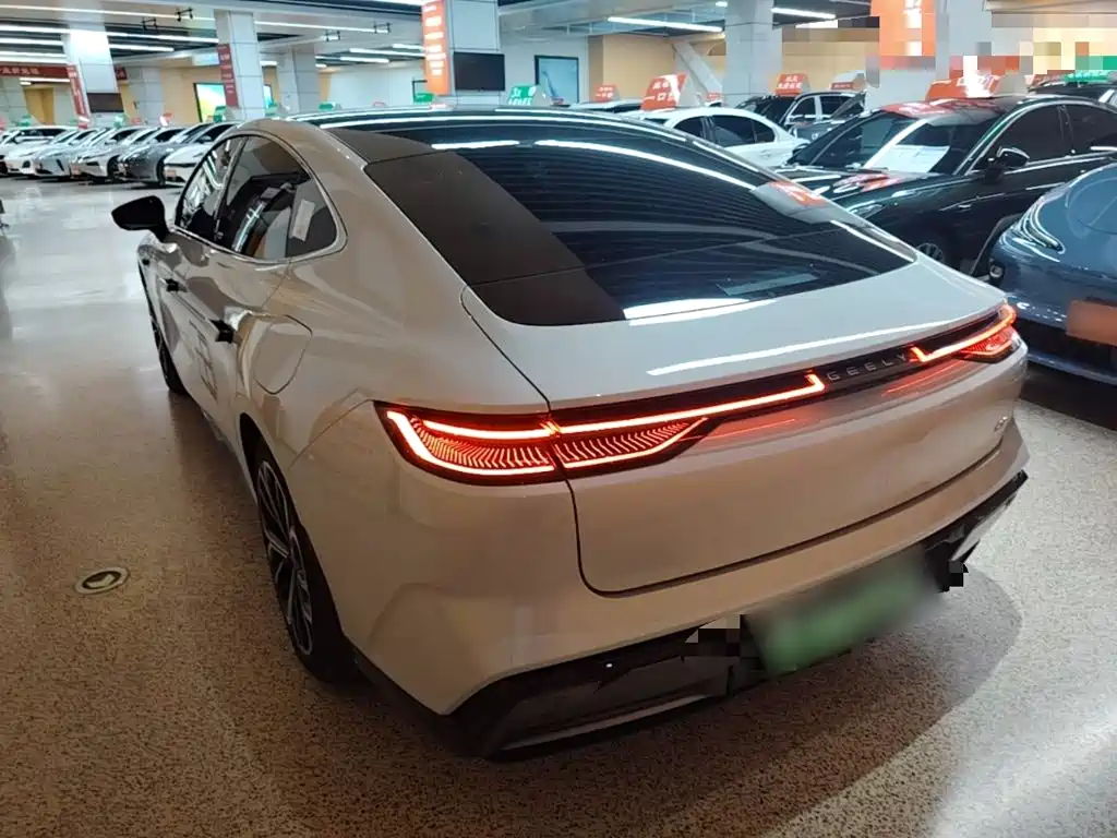 Geely Galaxy Galaxy E8 E8 2025 700km Smart Drive