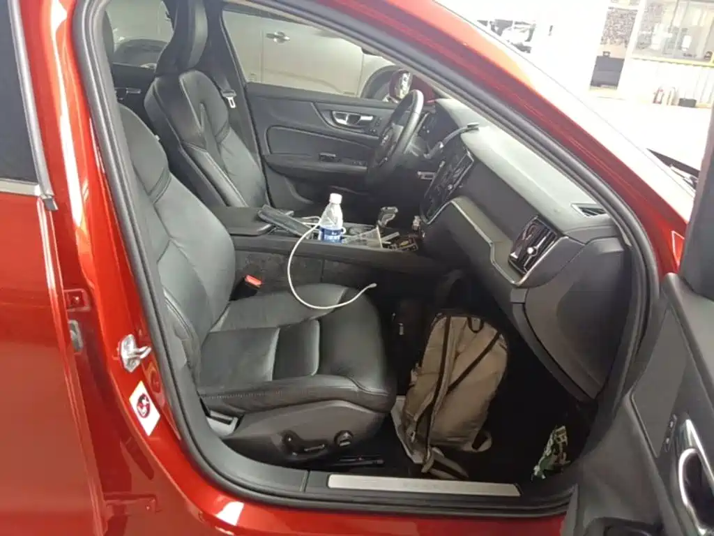 Volvo S60 — миниатюра 25
