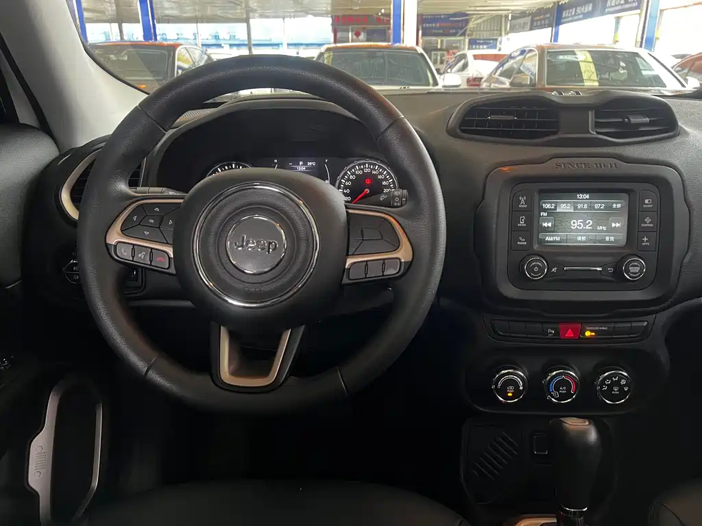 Jeep Renegade — миниатюра 8