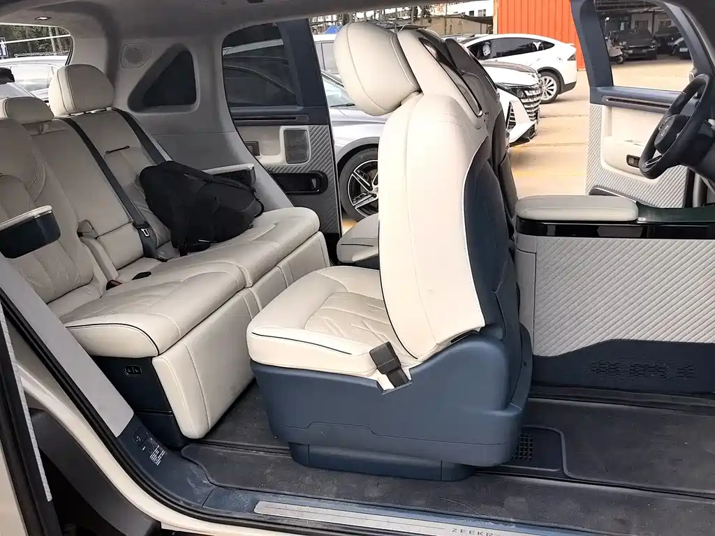 Zeekr Mix 2025 Smart Drive