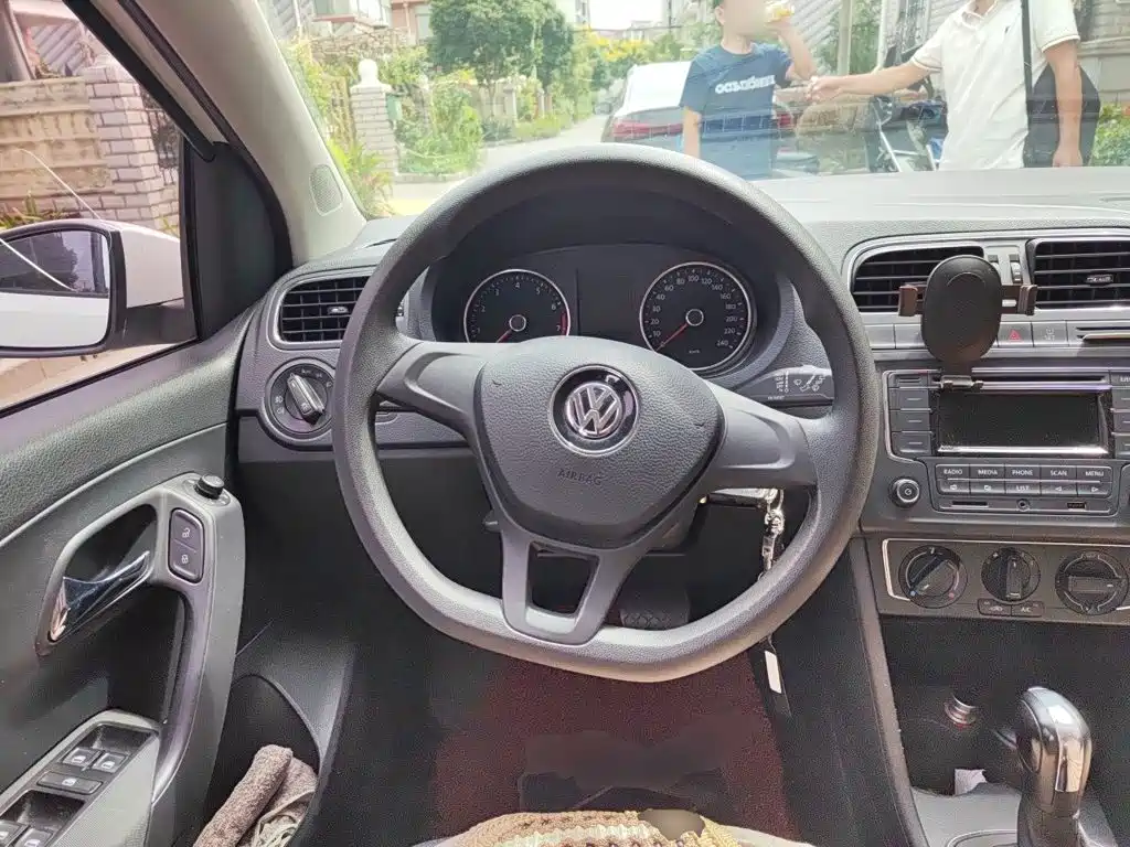 Volkswagen Polo — миниатюра 7