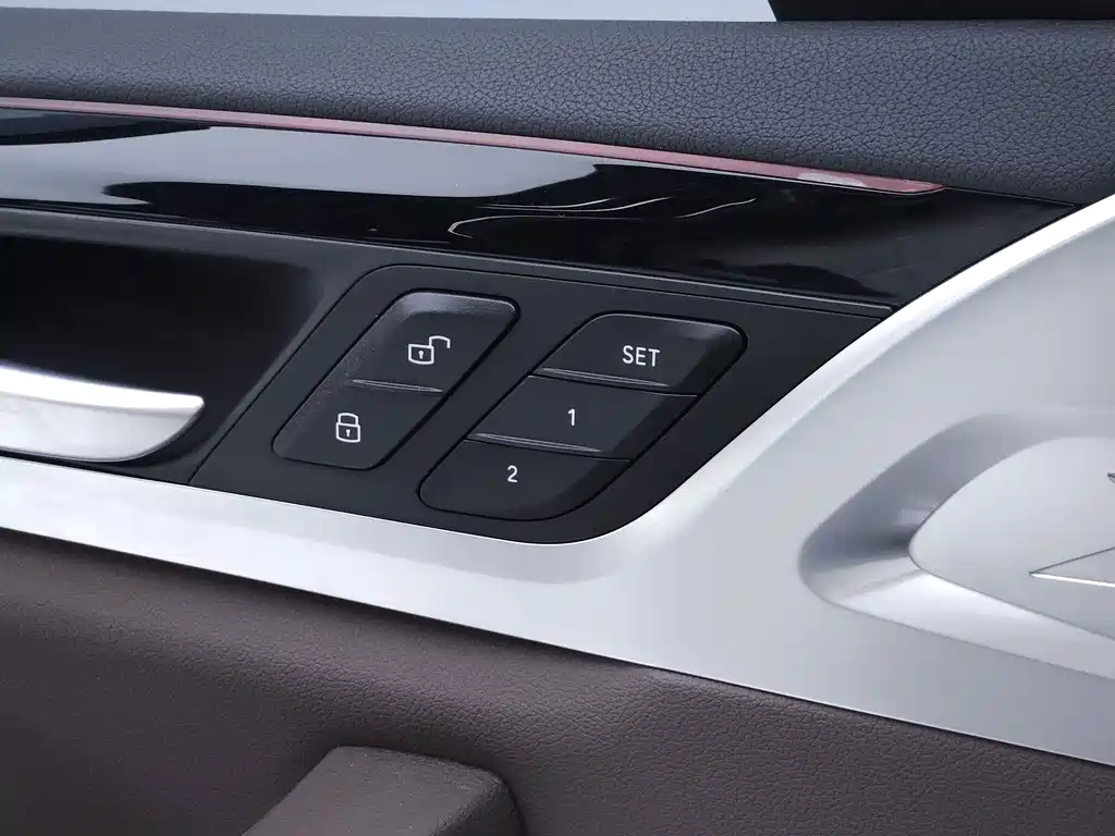 BMW iX3 — миниатюра 13
