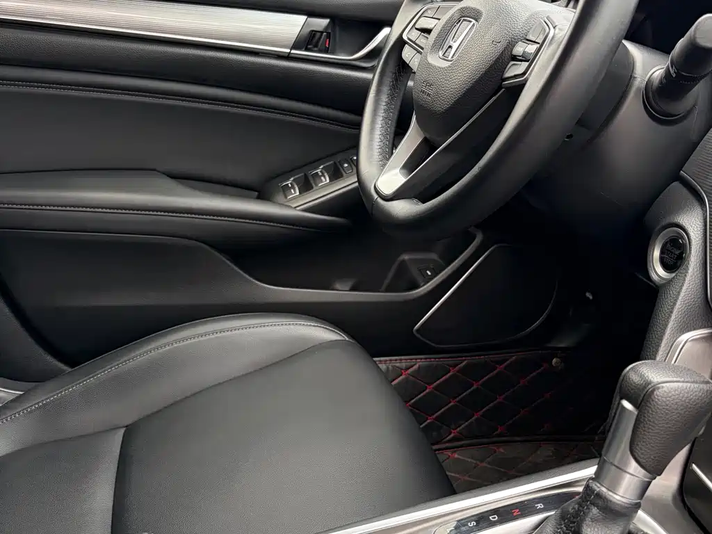 Honda Accord — миниатюра 17
