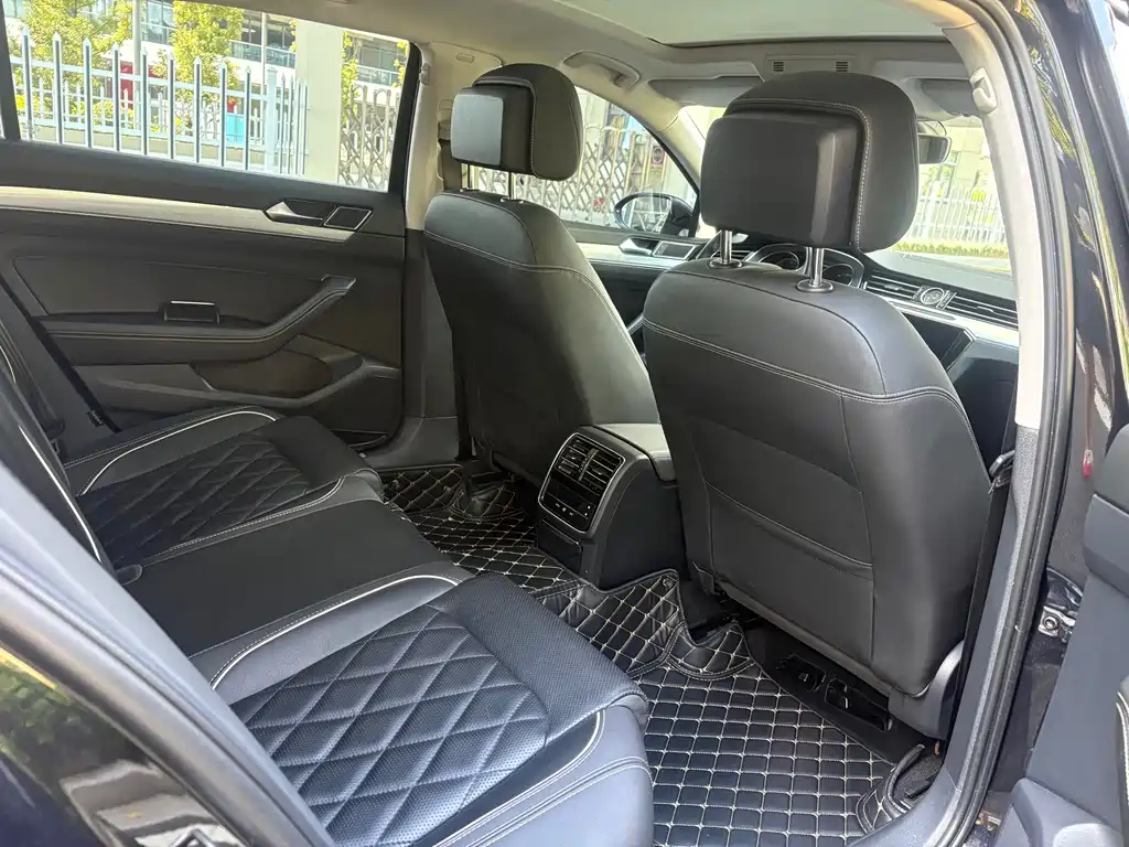 Volkswagen Magotan PHEV — миниатюра 8