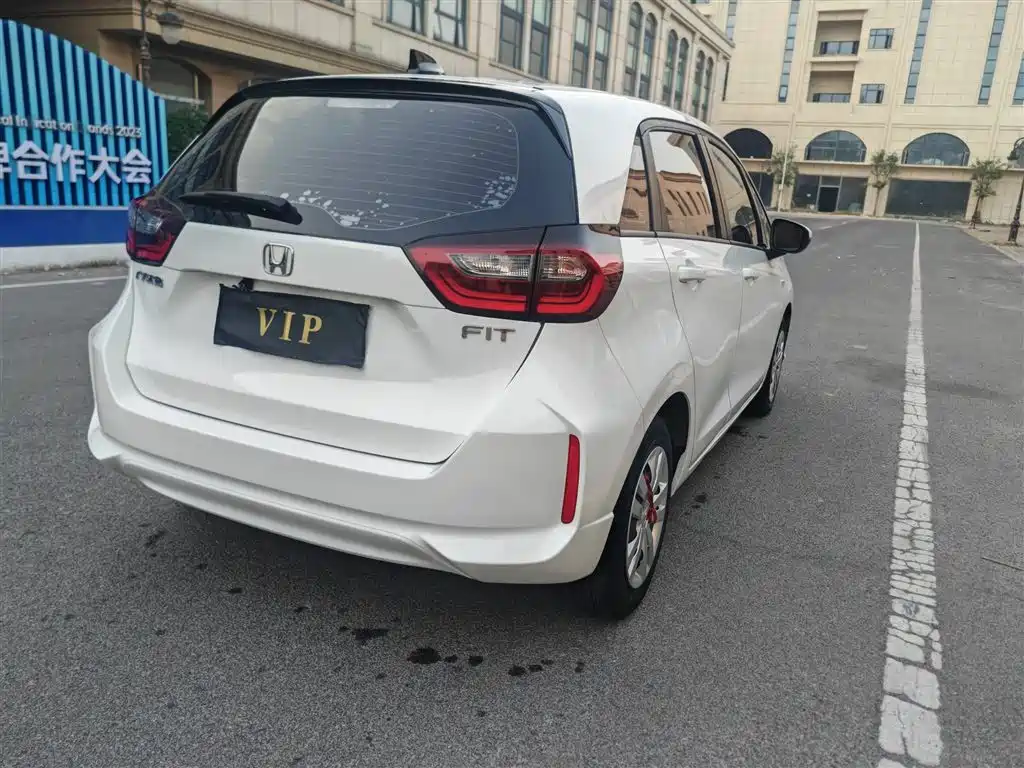 Honda Fit — миниатюра 17