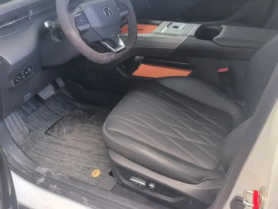 Changan Eado PHEV — миниатюра 9