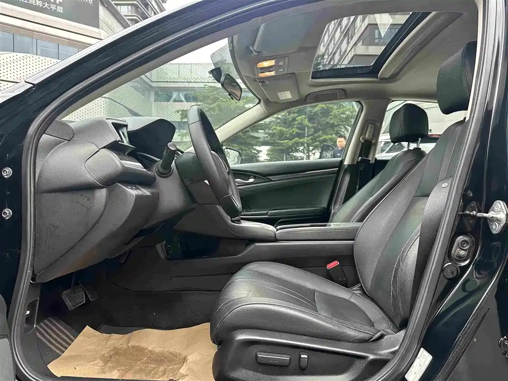 Honda Civic — миниатюра 4