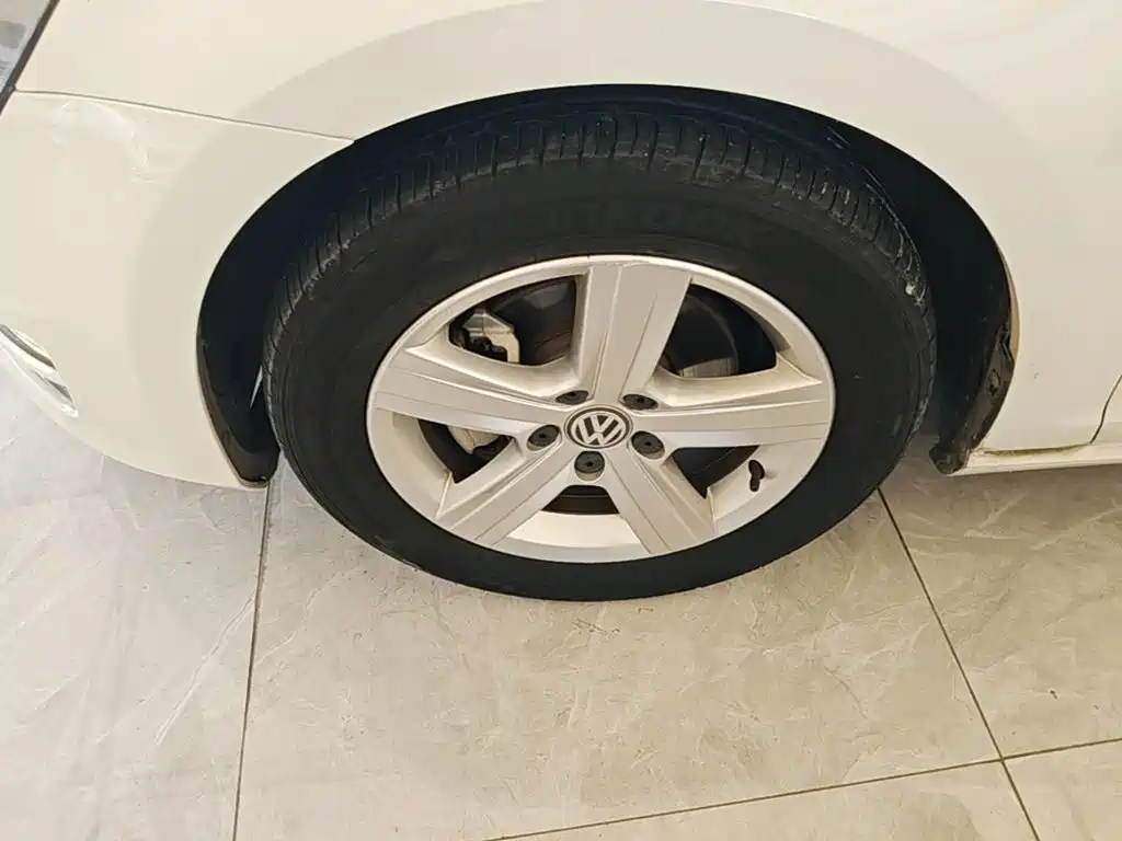 Volkswagen Golf — миниатюра 23