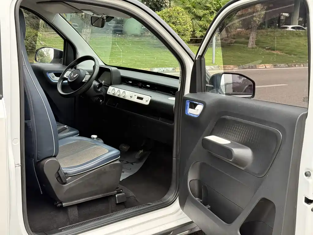 Wuling MINIEV — миниатюра 11