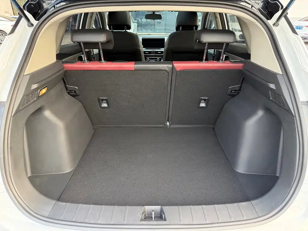 Geely Binyue — миниатюра 22