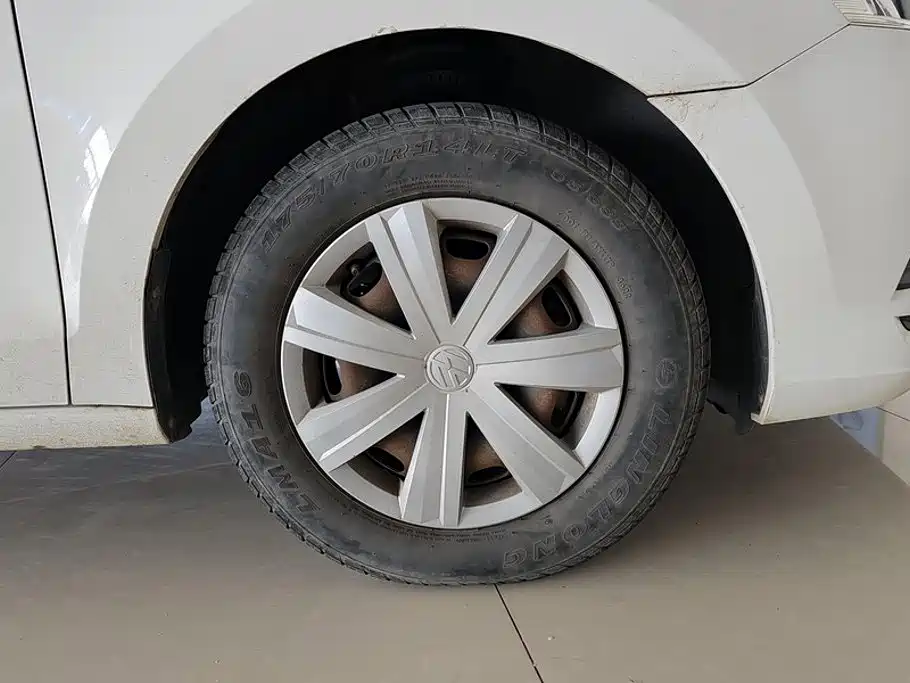 Volkswagen Jetta — миниатюра 6