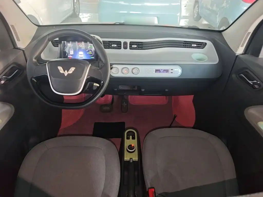Wuling MINIEV — миниатюра 10