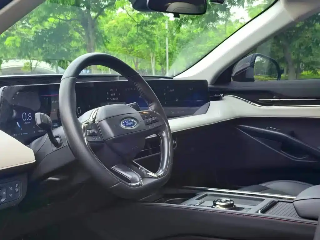 Ford Mondeo — миниатюра 8