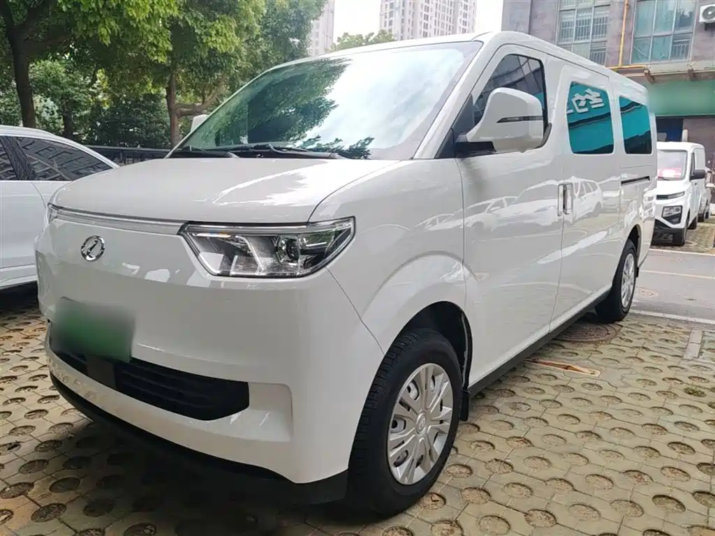 Ruichi Ruichi EC75 2025