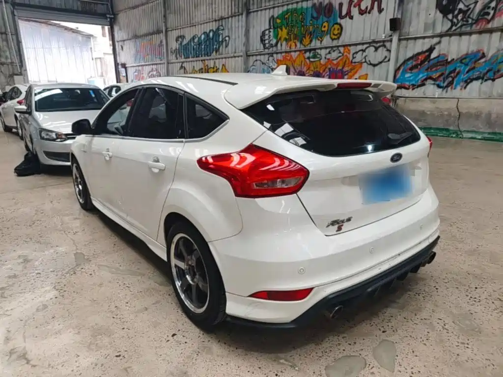 Ford Focus — миниатюра 5