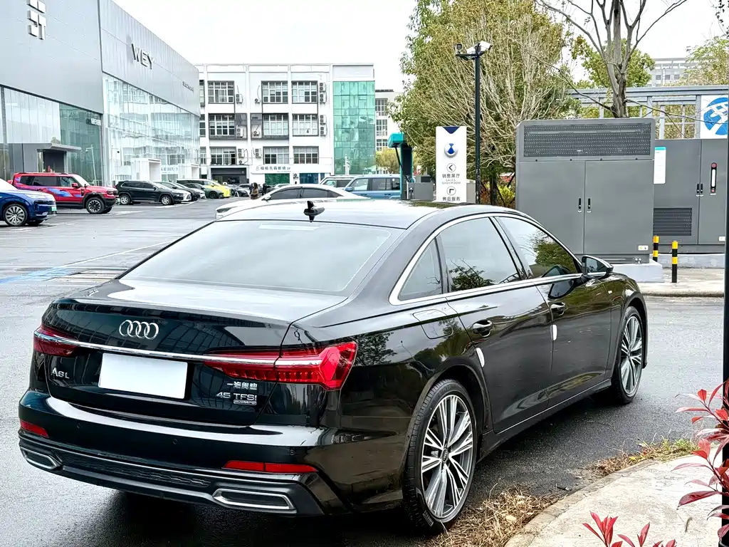 Audi A6L 2022 45 TFSI quattro