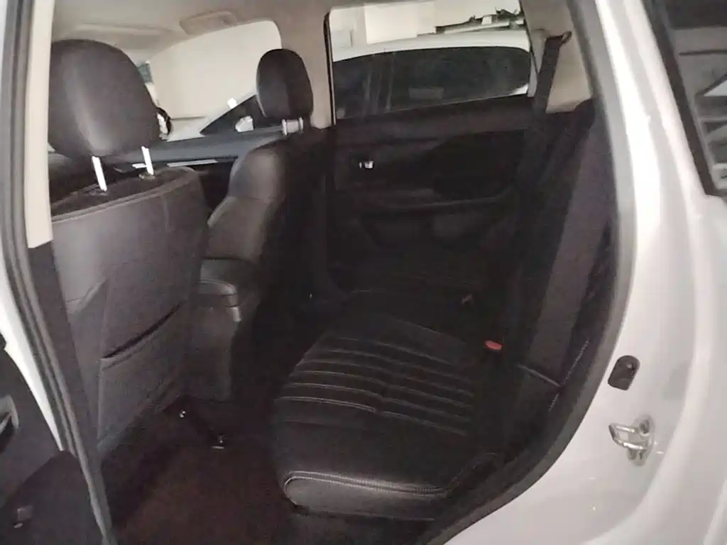 Mitsubishi Outlander — миниатюра 17