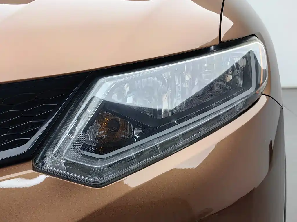 Nissan X-Trail — миниатюра 7