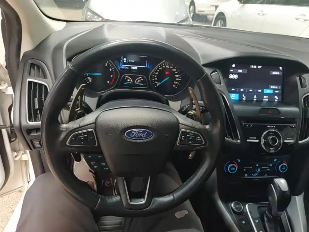 Ford Focus — миниатюра 10