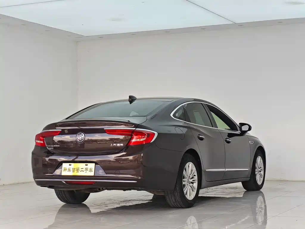 Buick LaCrosse — миниатюра 6