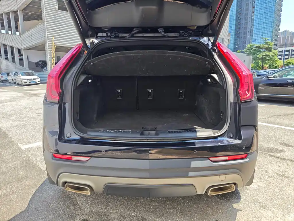Cadillac XT4 2022 28T Luxury