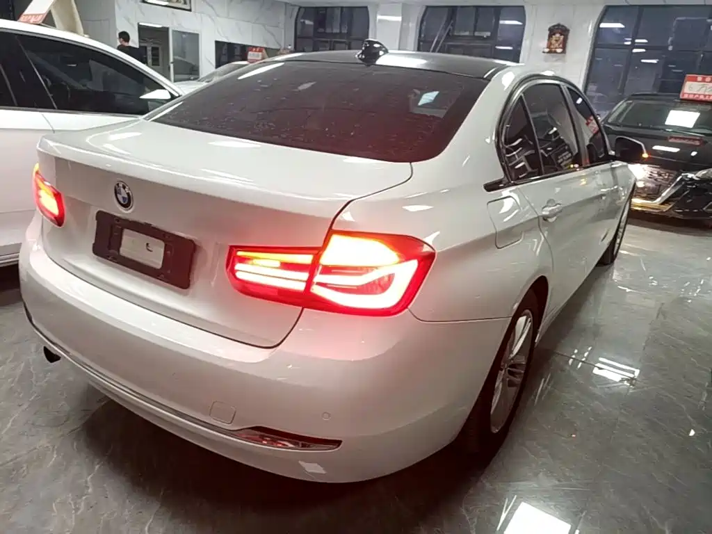 BMW 3 Series — миниатюра 7