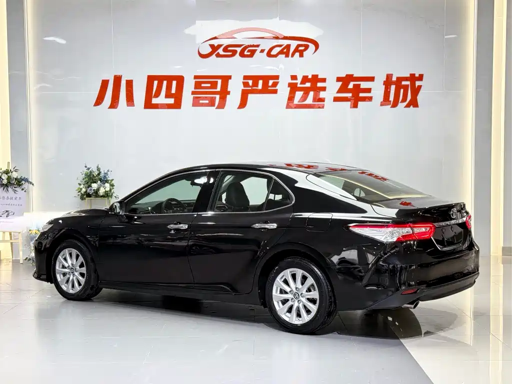 Toyota Camry — миниатюра 2