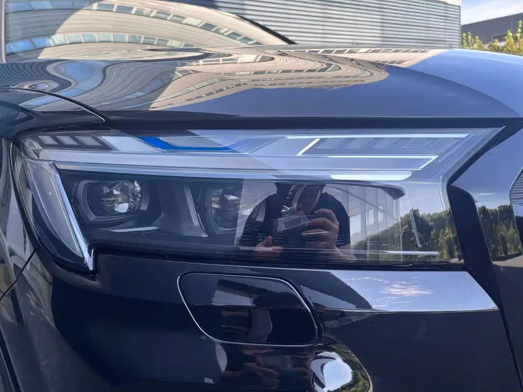 Audi SQ7 — миниатюра 16