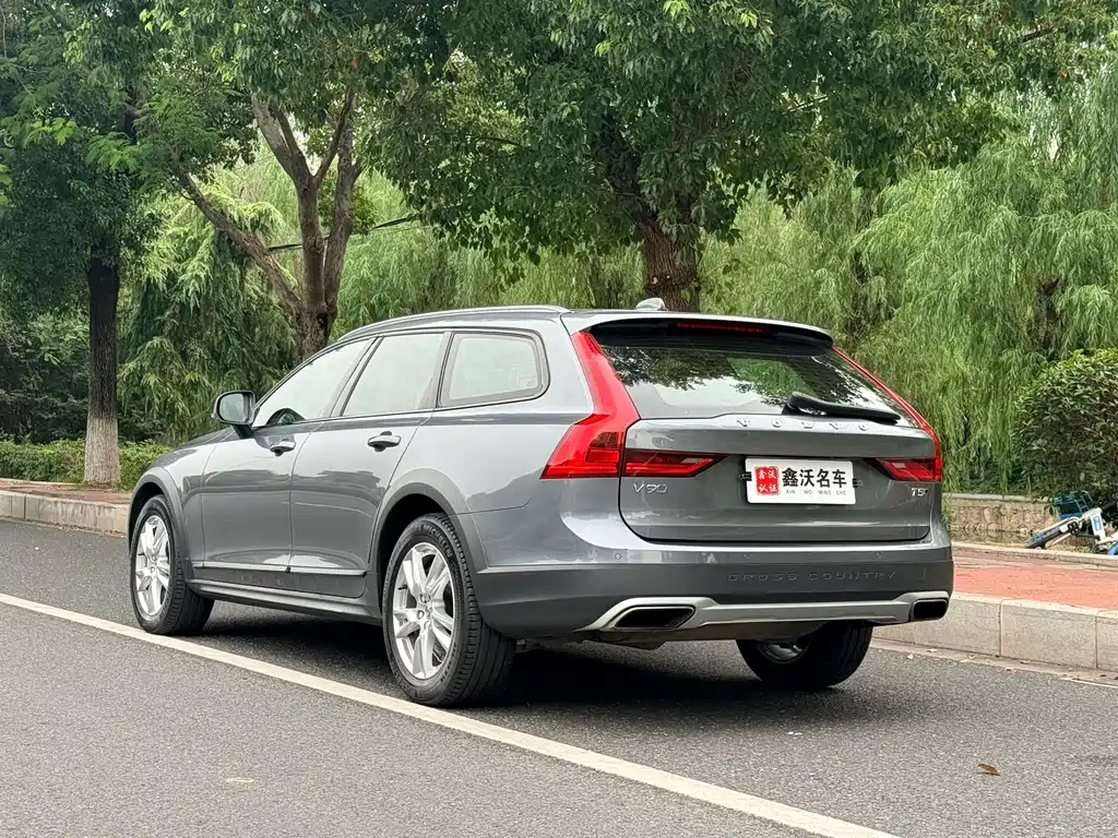 Volvo V90 — миниатюра 3