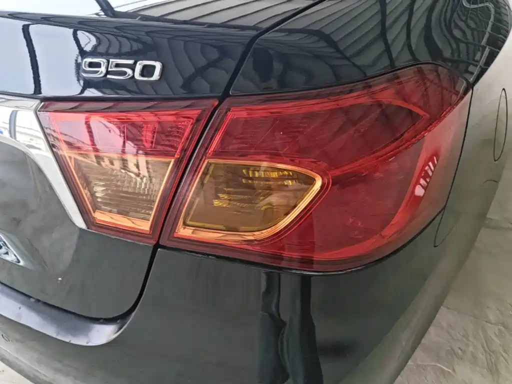 Roewe 950 — миниатюра 8