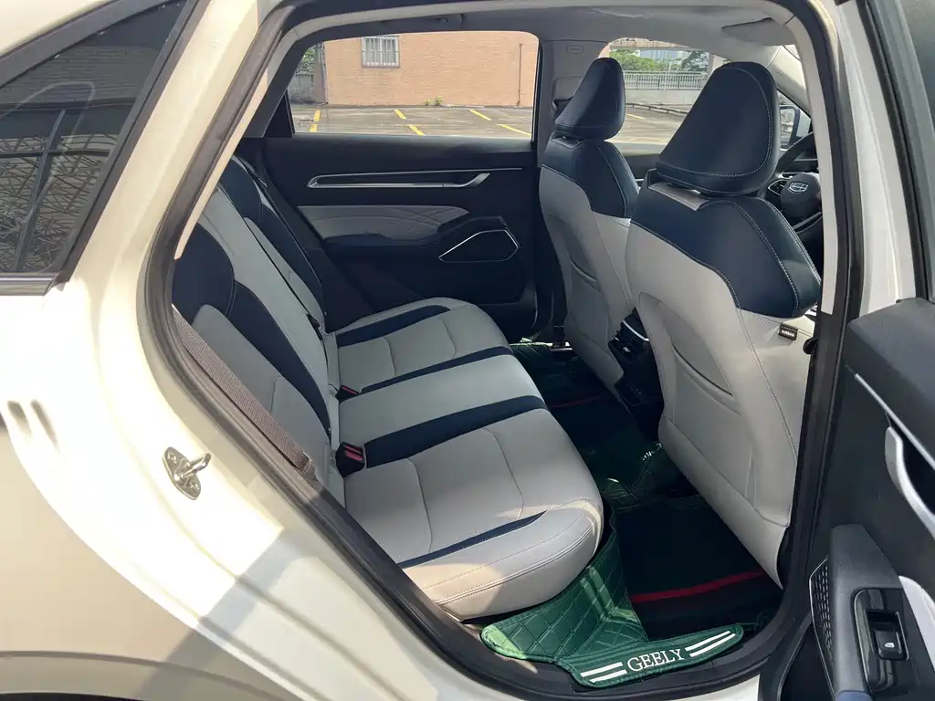 Geely Emgrand — миниатюра 6