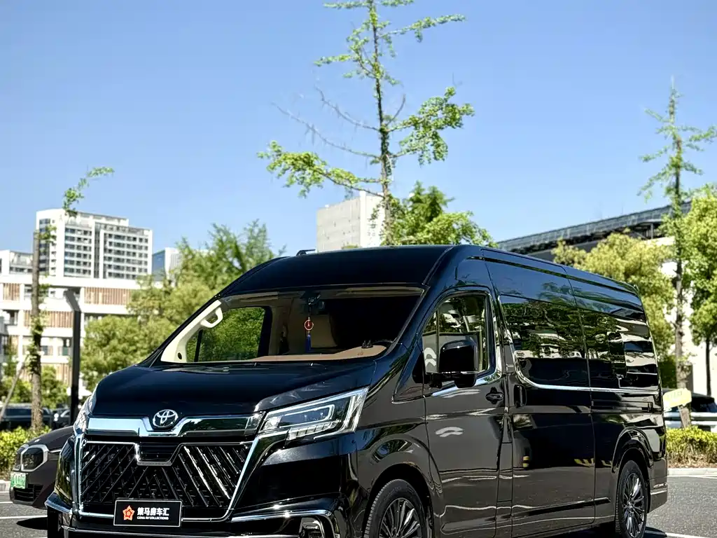 Toyota Hiace 2025