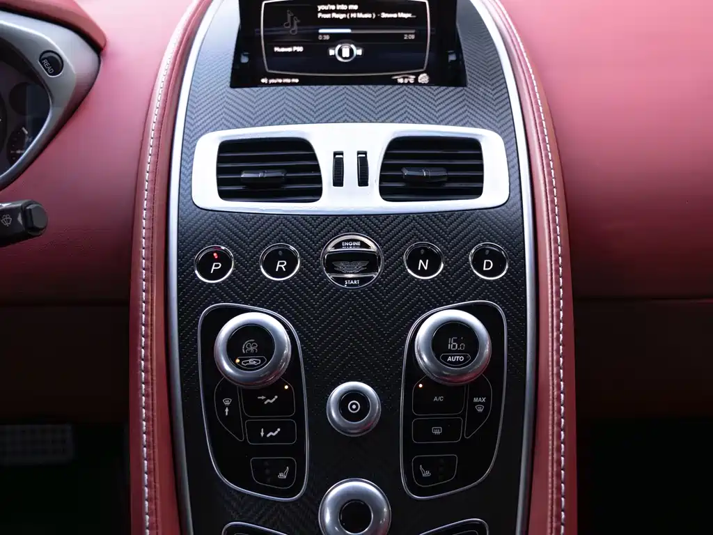 Aston Martin Vanquish — миниатюра 18