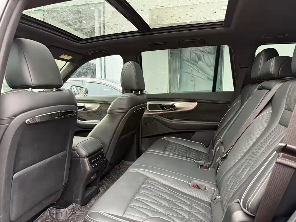 GAC GS8 2022 2.0TM Luxury （ мест）
