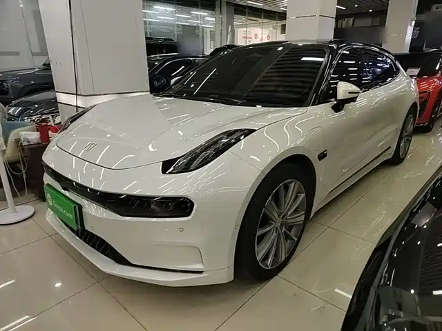 2022 Zeekr 001