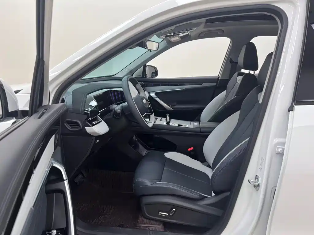 Geely Boyue L — миниатюра 7