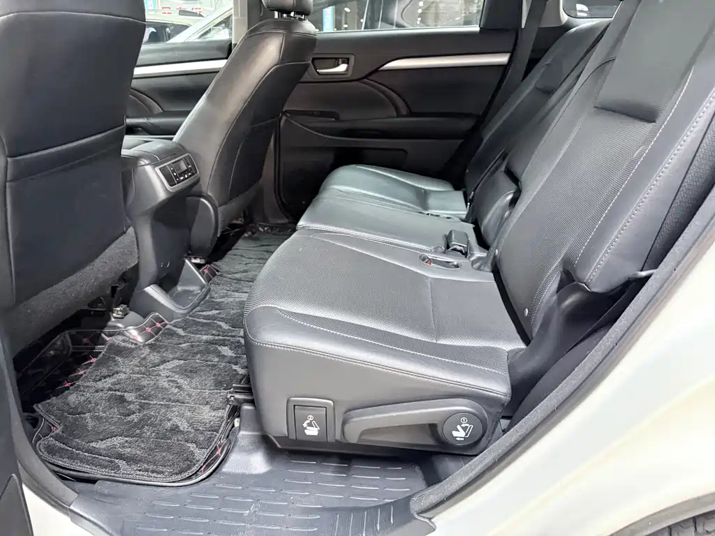 Toyota Highlander — миниатюра 11