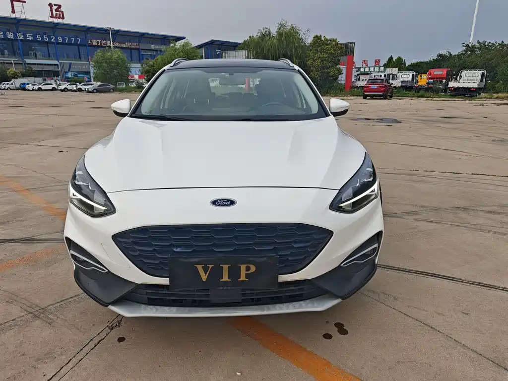 Ford Focus 2021 EcoBoost 180 AT