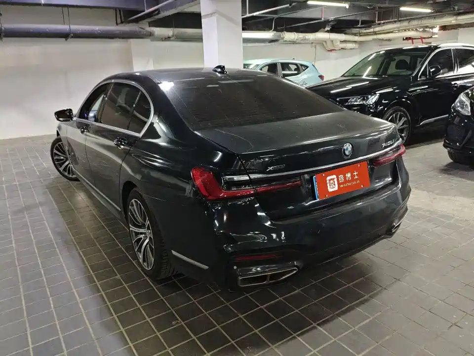 BMW 7 Series — миниатюра 5