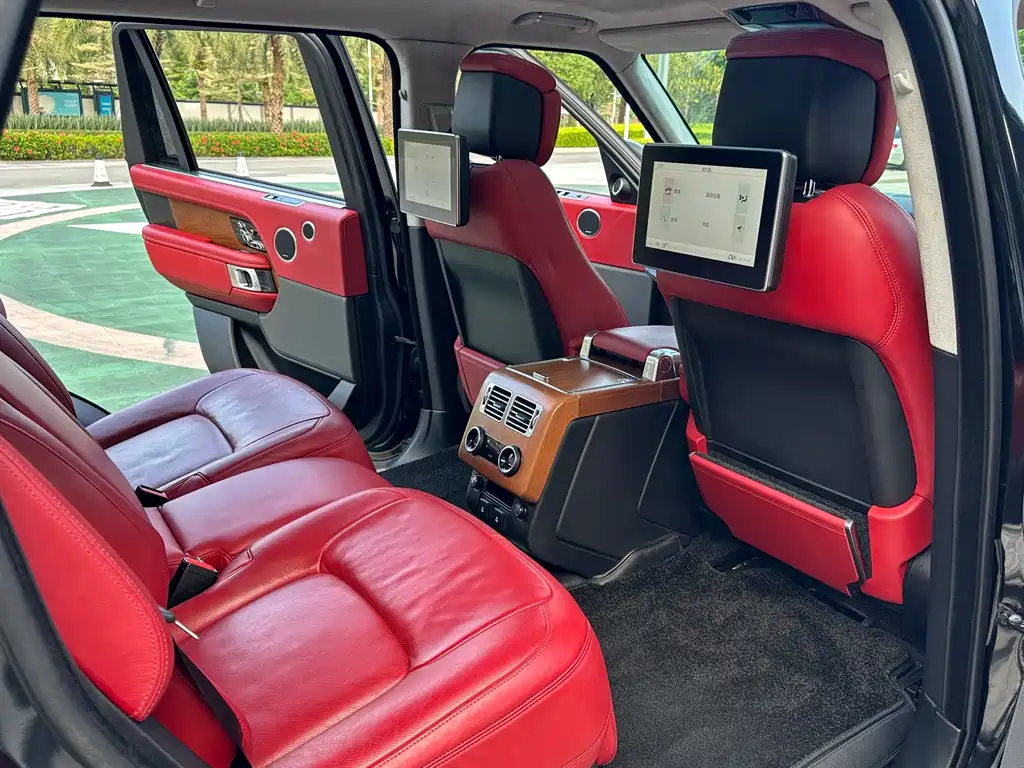 Land Rover Range Rover — миниатюра 17