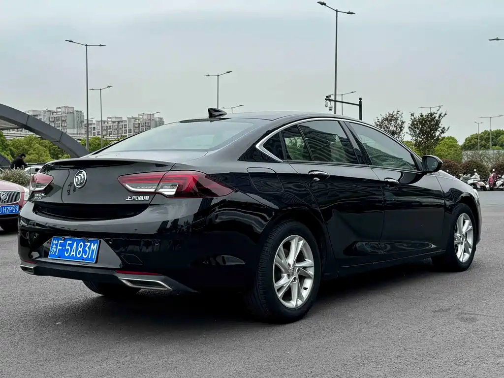 Buick Regal — миниатюра 4