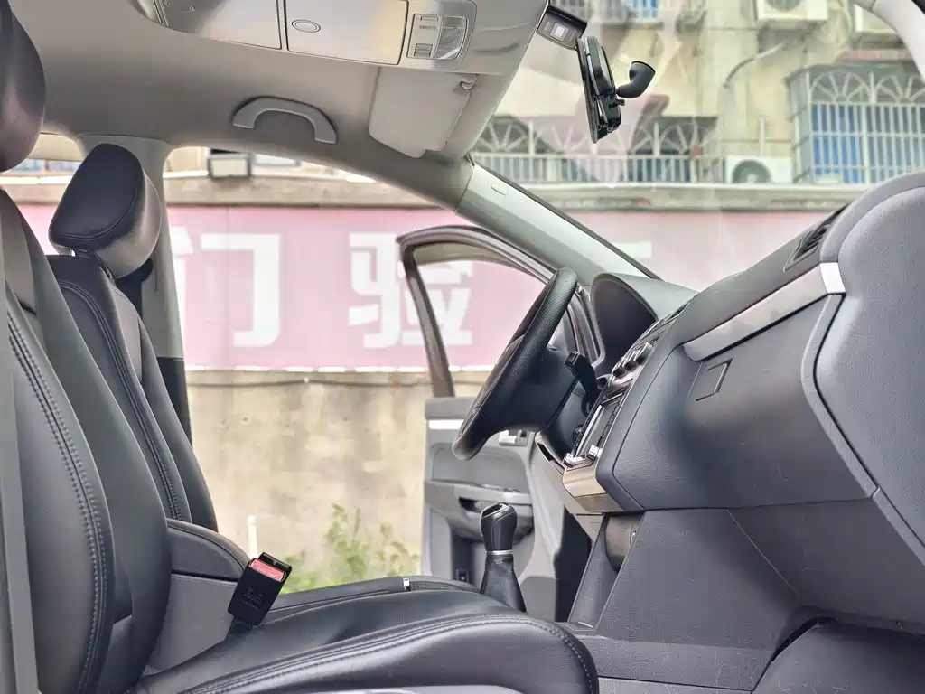 Volkswagen Touran — миниатюра 11