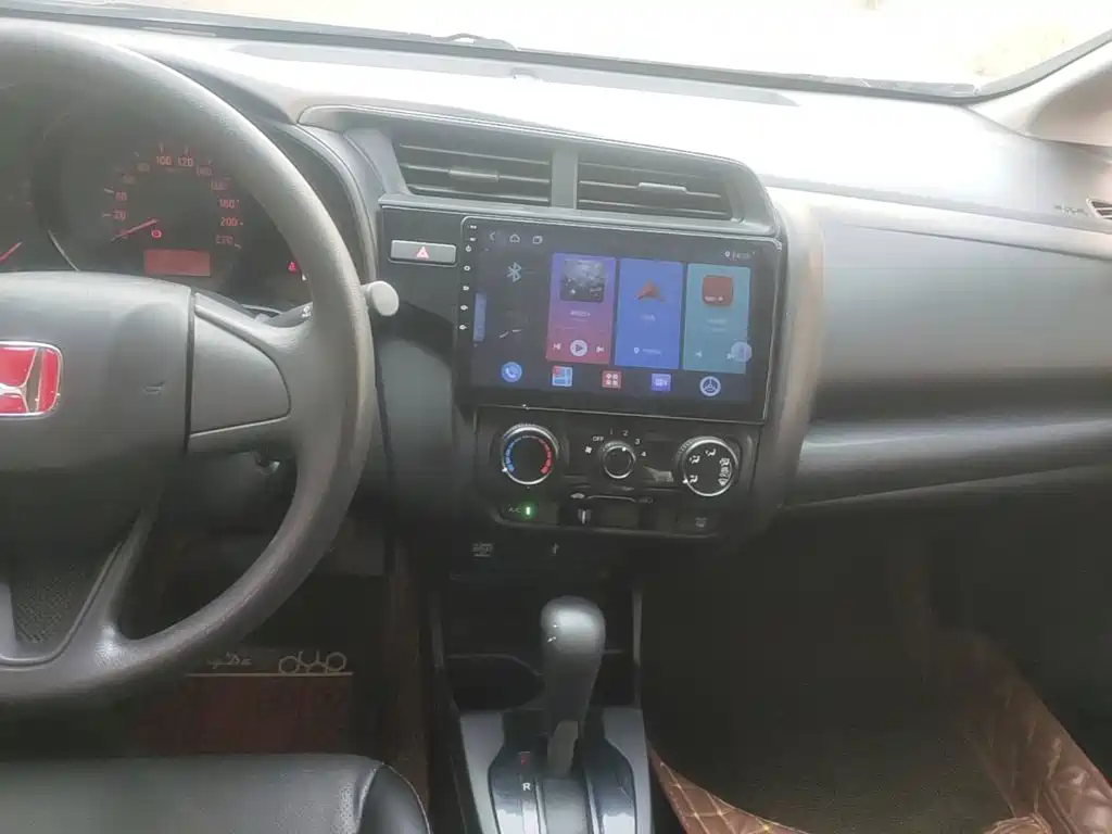 Honda Fit — миниатюра 13