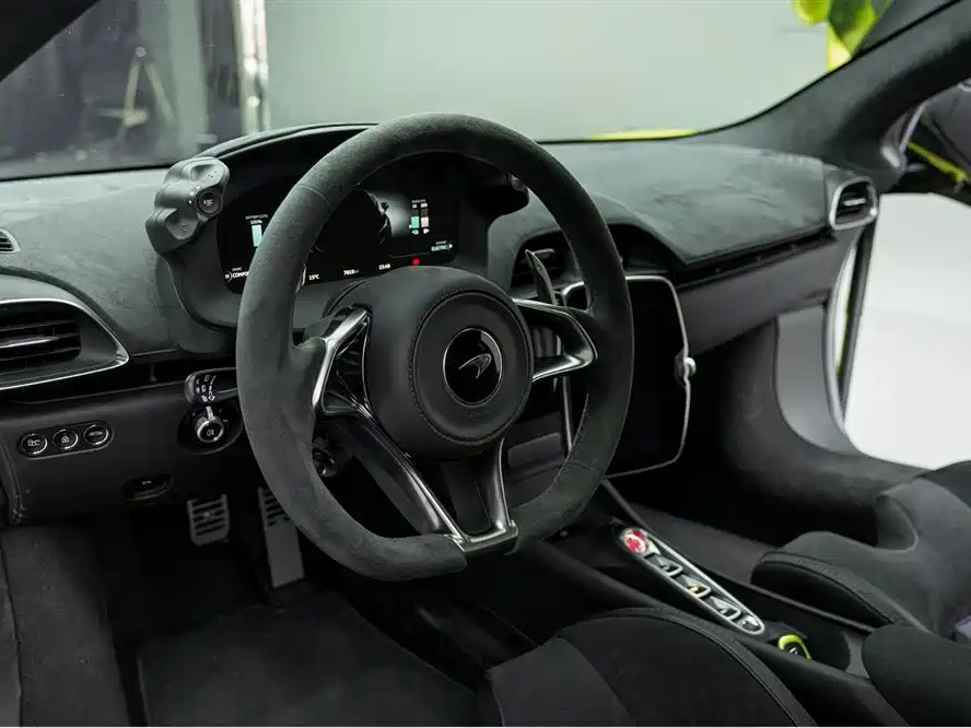 McLaren Artura — миниатюра 7